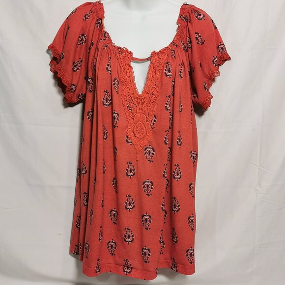 🦋3/$20 Coral Paisley Tee Size 1X #58 - Picture 1 of 8